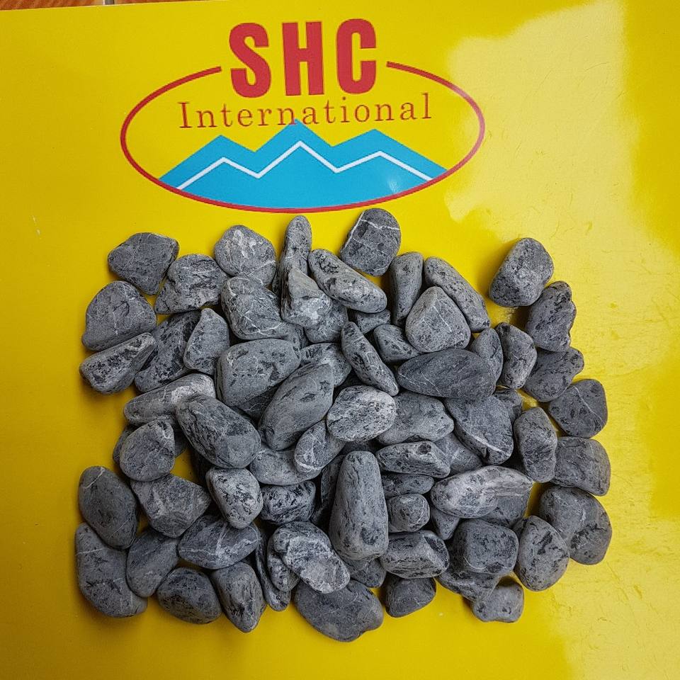 High Quality Vietnam White Cobble Pebbles Nature Black Stone for Outdoor Park Applications Top Price Product Cobbles Pebbles