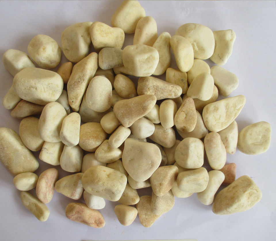 Đá cuội mài màu vàng nhạt tự nhiên