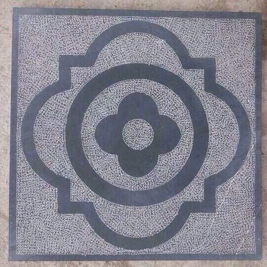 Natural Motif Laser Etched Granite Stone Tiles Honed Finish for Exterior Floors 1-Year Warranty