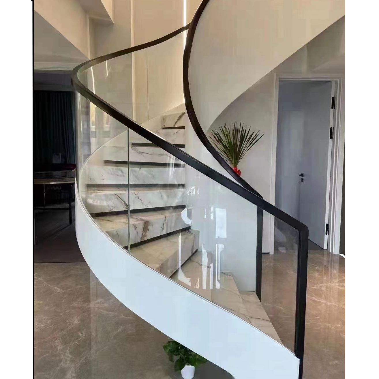 Tấm sứ porcelain vân đá cẩm thạch trắng bóng dùng cho lát sàn, bậc cầu thang, gạch ốp lát