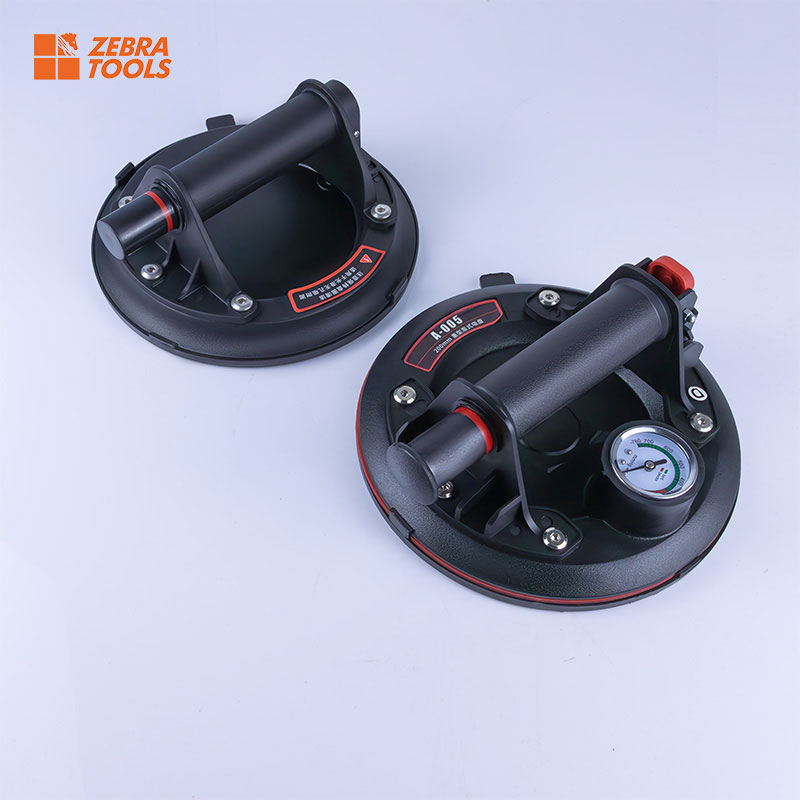 Thiết bị hút chân không cầm tay hai trong một bằng nhựa thiết kế hiện đại