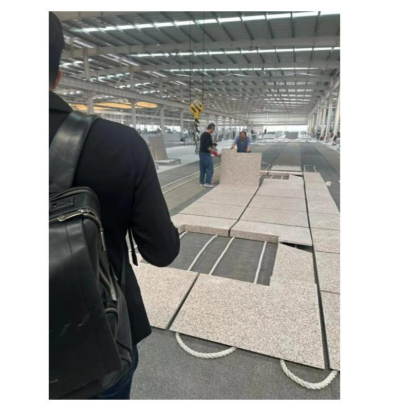 Khuyến mãi Vàng khò lửa Gạch sân vườn Đá lát Granite Sàn đá tự nhiên Giá công viên