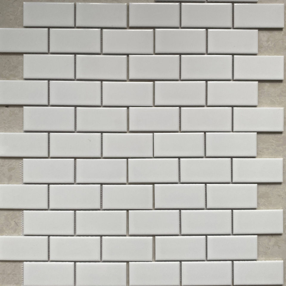 Gạch khảm men sứ hình gạch trắng rẻ tiền mờ 45x95mm