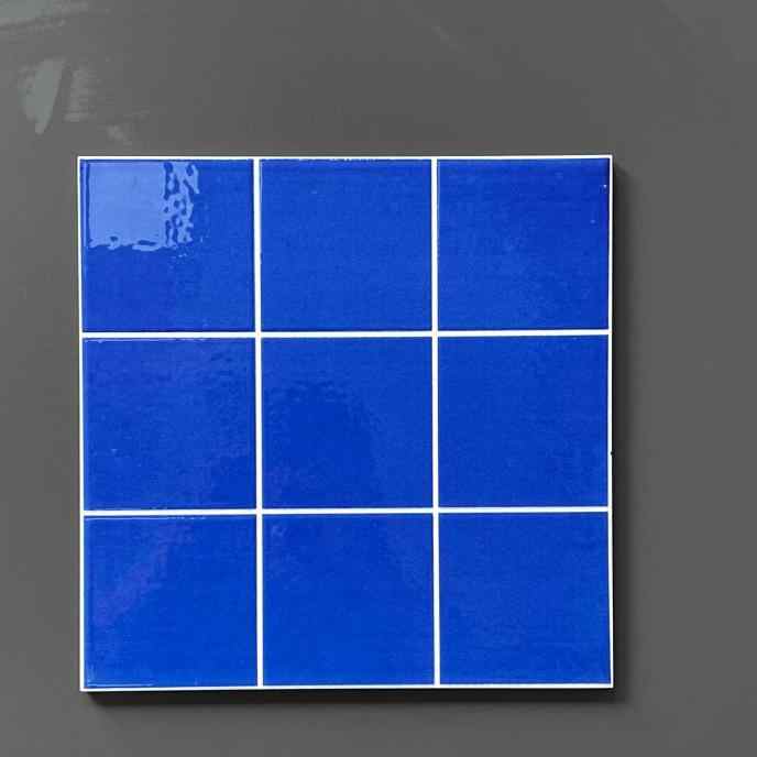Gạch ốp tường gốm sứ tráng men màu xanh dương trời cao cấp 30x30cm