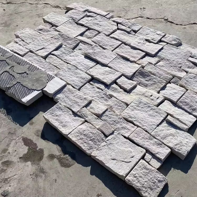 Tấm ốp tường đá văn hóa sa thạch hiện đại màu trắng, thiết kế gạch bề mặt xẻ tự nhiên cho tường ngoại thất, đá phiến phong hóa axit