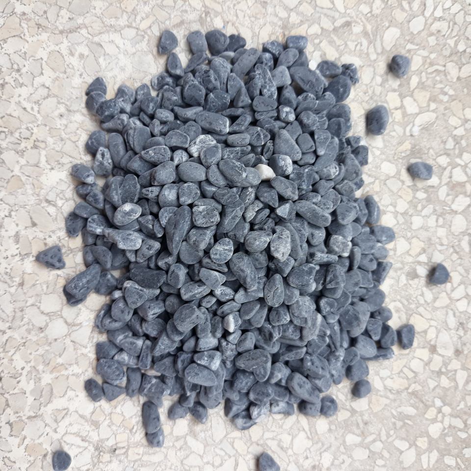 Black Pebble Tumbled Stones for Paving and Construction Materials