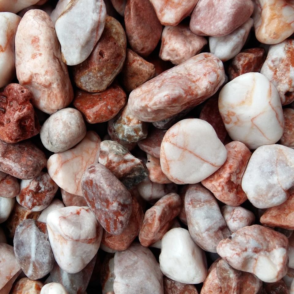 Natural Pink Polished Cobble & Pebble Stones for Garden Stone Paving and Landscaping White Stone Color