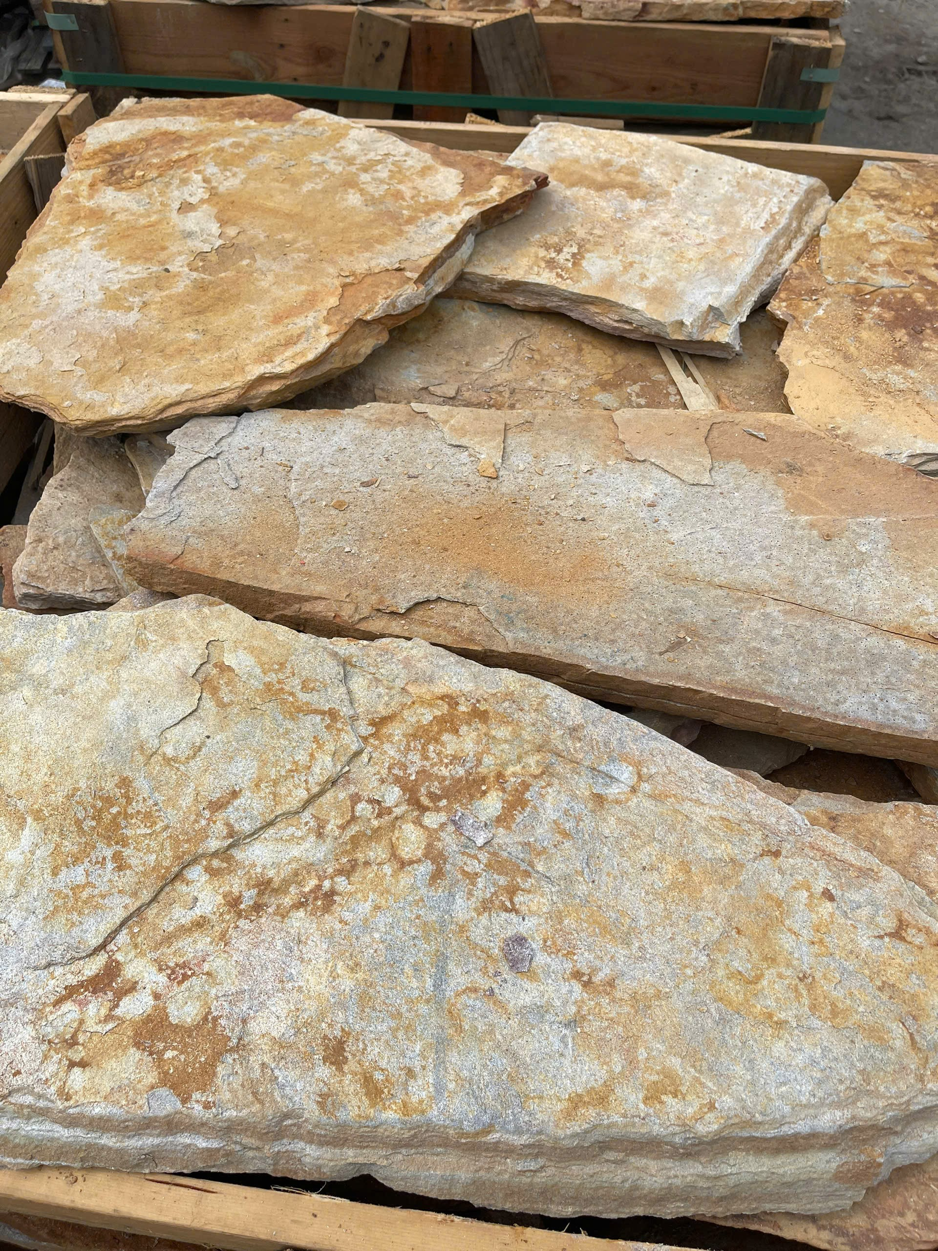 Đá rối vàng ánh kim XV-100