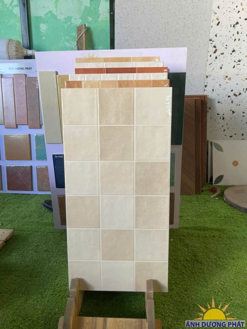 Gạch 30x60 trang trí Trung Quốc