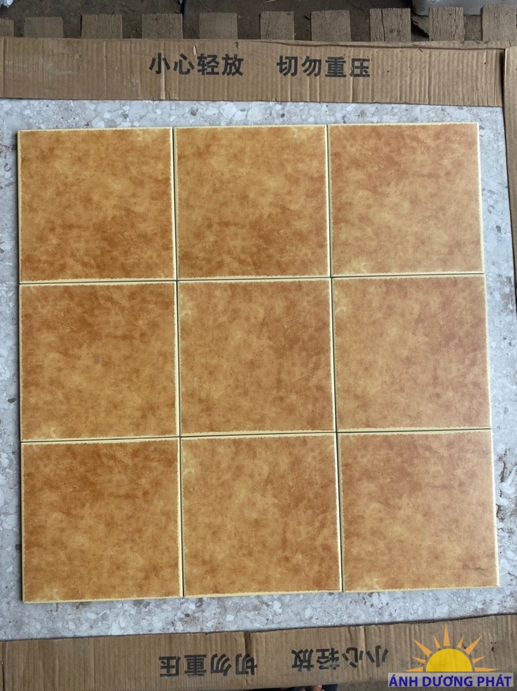 Giá gạch bông ốp tường 20x20 tại Quận 3 màu nâu cam