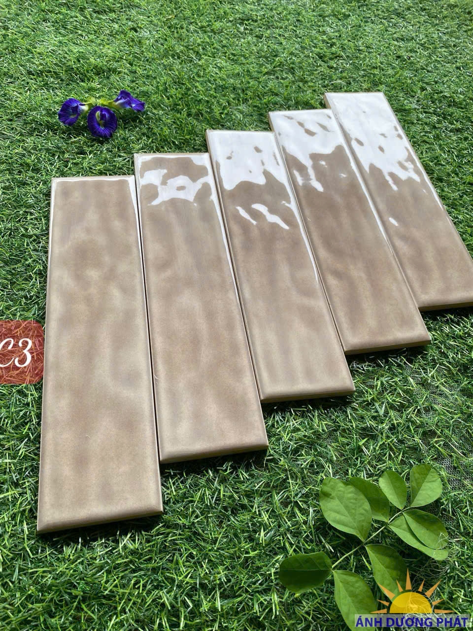 Gạch thẻ trang trí màu nâu C3