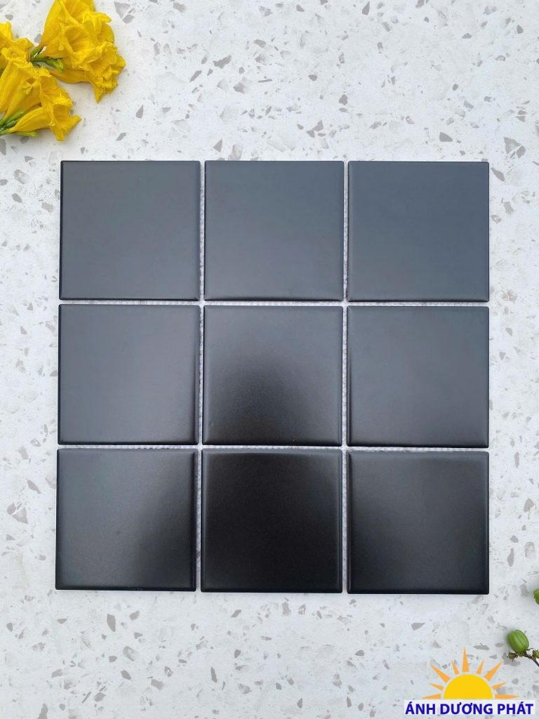 Gạch 10x10 mosaic màu đen mờ