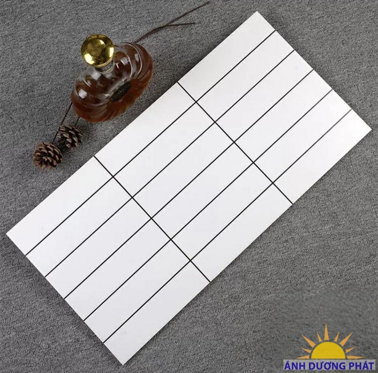 Giả gạch thẻ 5x20cm ốp tường màu trắng