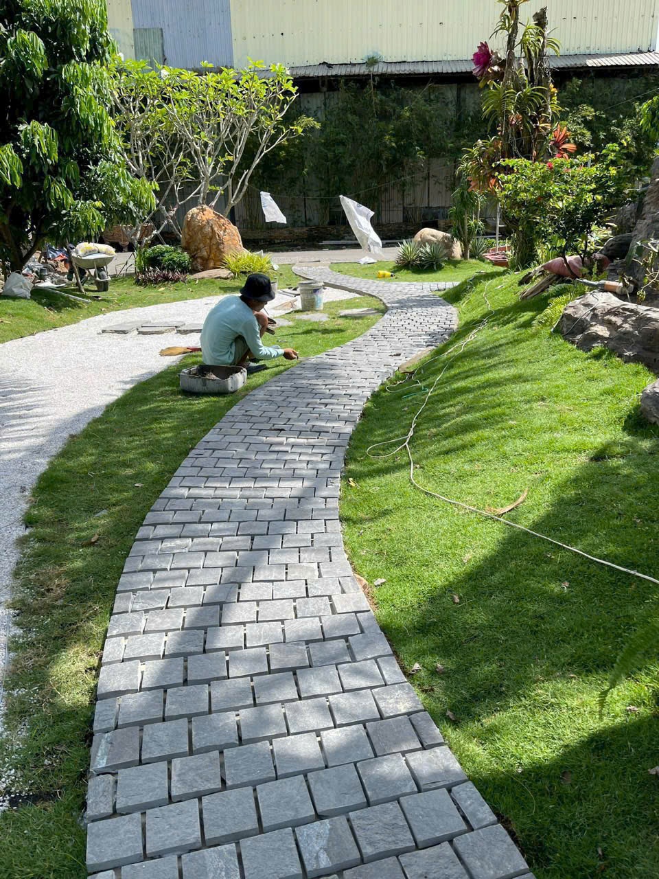 Đá Cubic Slate Lát Lối Đi: Sự Lựa Chọn Hoàn Hảo Cho Không Gian Ngoại Thất