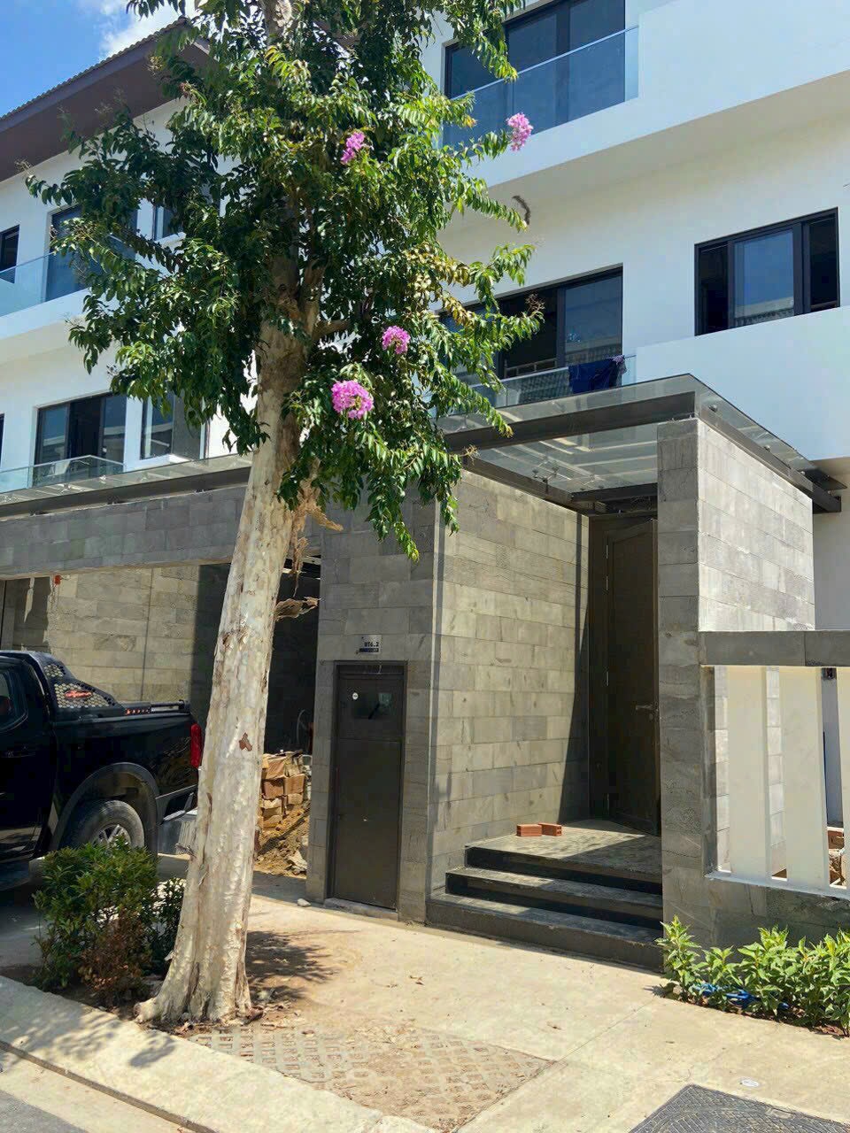 Đá Ong Xám – Sự Lựa Chọn Hoàn Hảo Cho Không Gian Nội Ngoại Thất