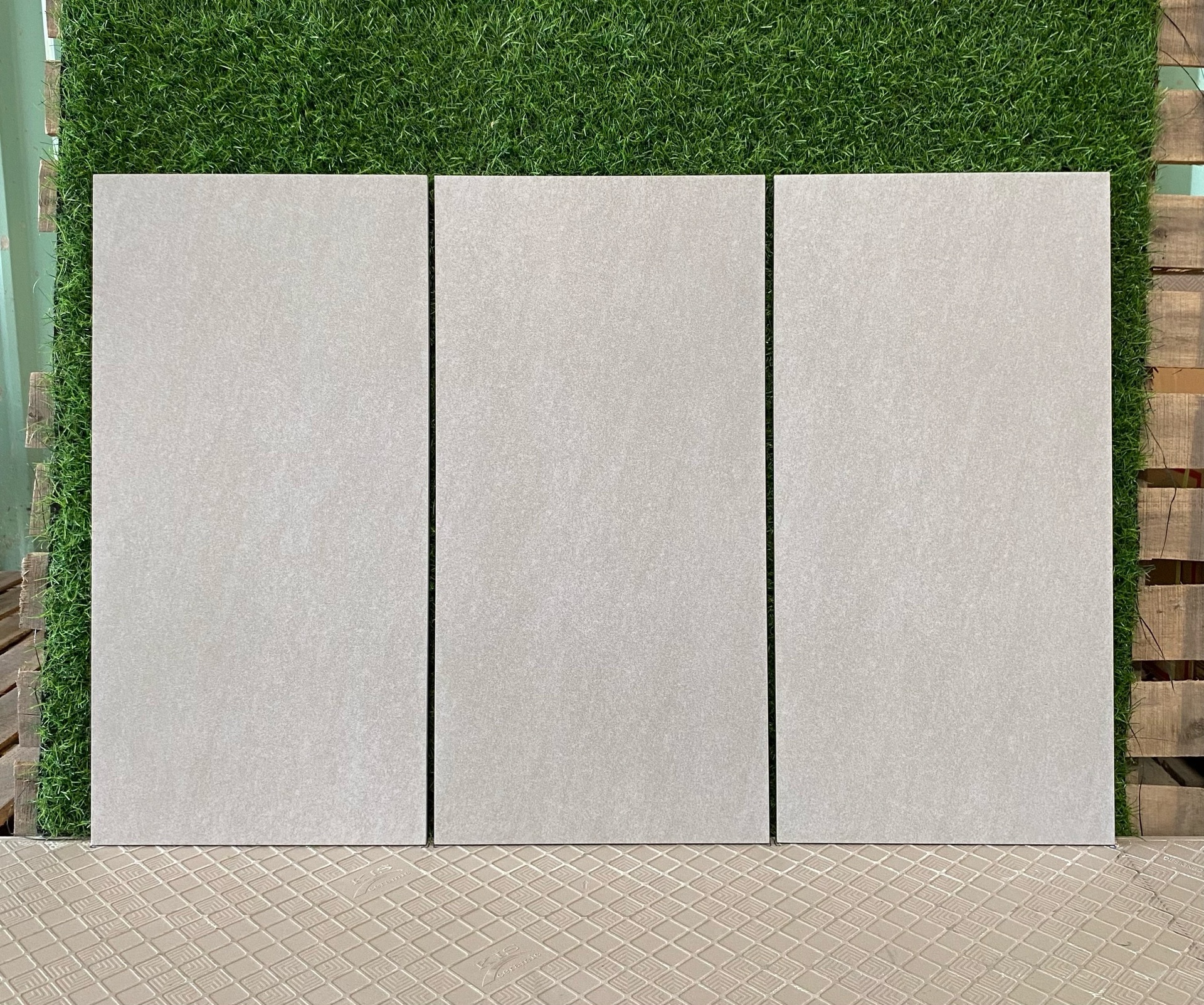 Gạch ốp kem xám mờ LN36014 KT 30x60cm