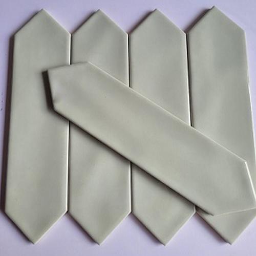 Gạch thẻ mũi tên Việt Nam KT 75x300 mm, trắng bóng lượn mặt, STA7530H (loại 1)