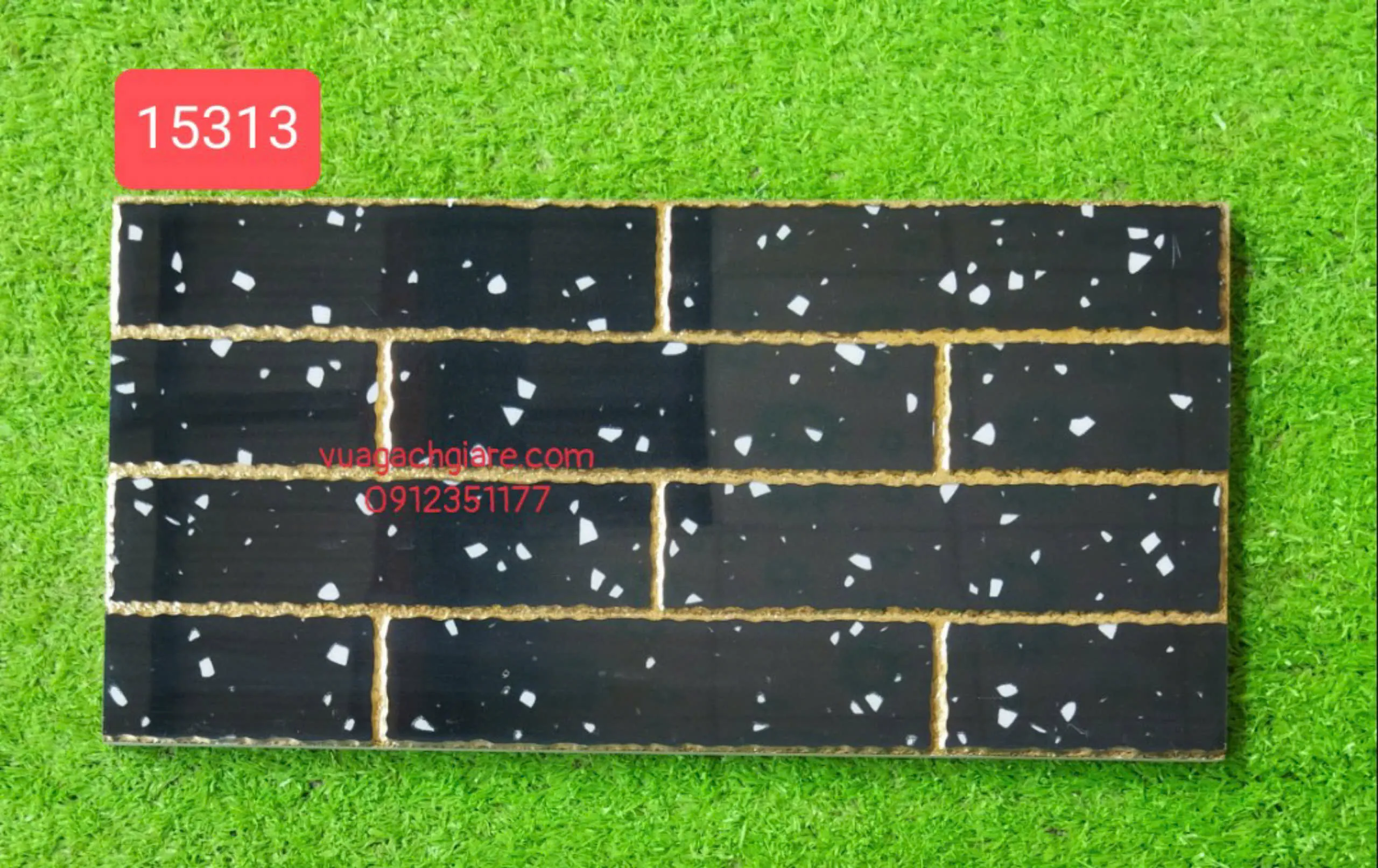 Gạch Khắc Kim 15x30 Cao Cấp nhũ vàng đen kim sa 15313